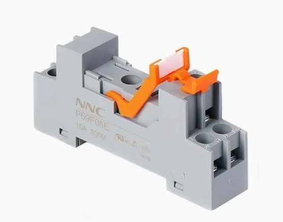 Socket relè 16A compatto ad alto carico P69F05E